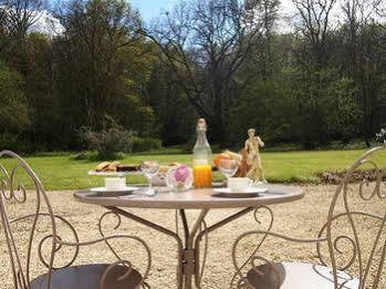 Chateau De La Touche Bed and Breakfast Savigny-Lévescault Esterno foto